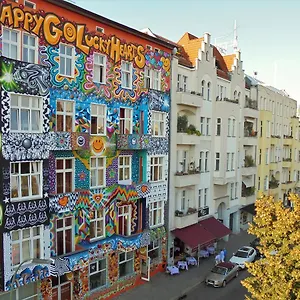 Vandrerhjem Happy Go Lucky + Berlin